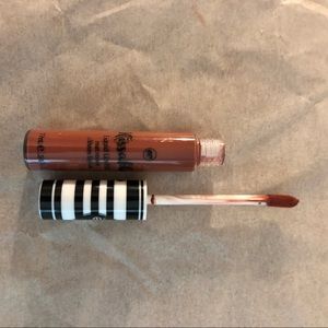 Kokie Kissable liquid lipstick in Mad About Mauve